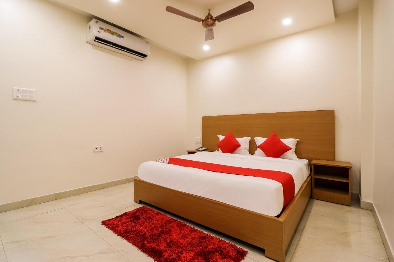 Oyo 61050 S S K Continental Juhi Bari Bagian luar foto